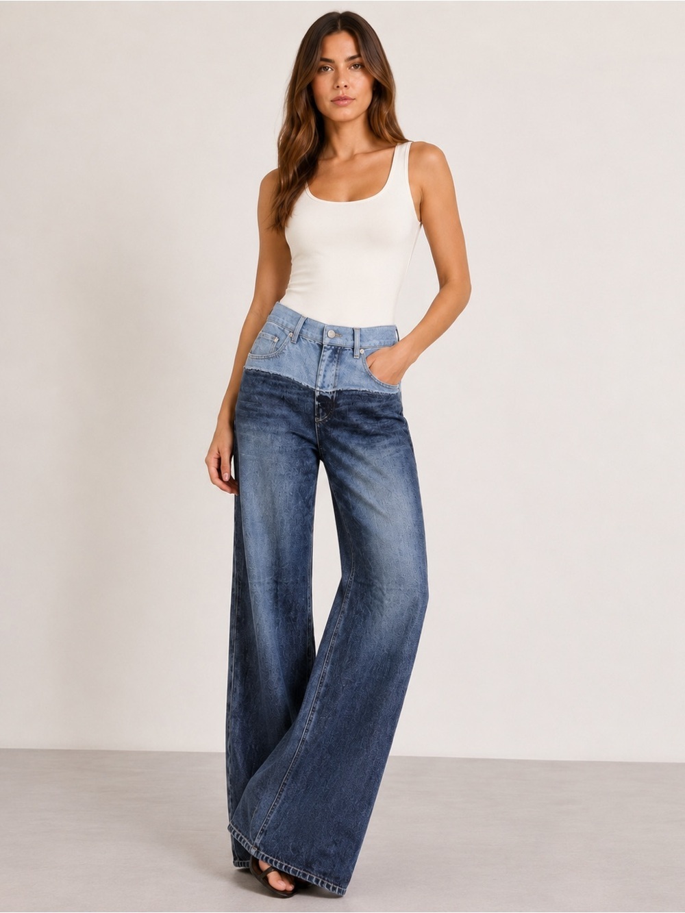👖NWT! Elan Two Tone Lightweight Distressed Comfort Sweat Jeans